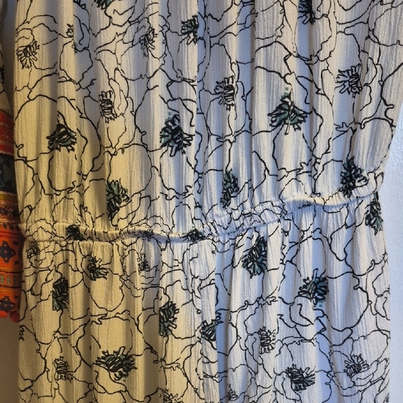 Mudd Floral and Striped Romper - Black, White, Red, Blue - Picture 5 of 8